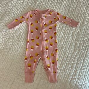 HALLOWEEN Hanna Andersson candy corn zip onesie, size 0-3mo, excellent condition